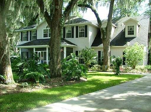 Longwood Oaks in South Lakeland