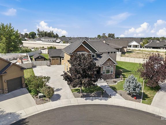 2nd image of 15585 Toscano Pl