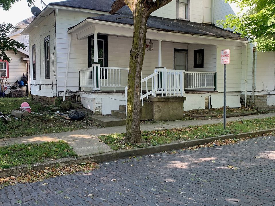 Side view of house