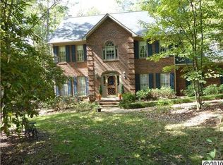 1212 Gateshead Ln, Matthews, NC 28105