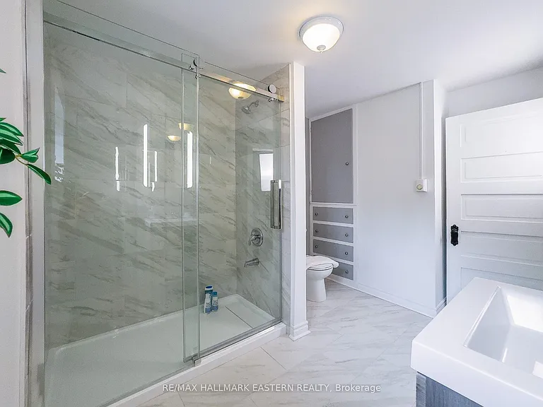 36 Main St #8 — Photo 9