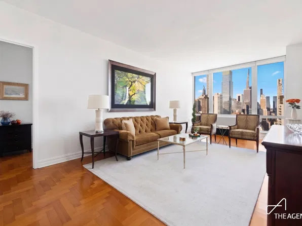 401 East 60th Street image 1 of 16