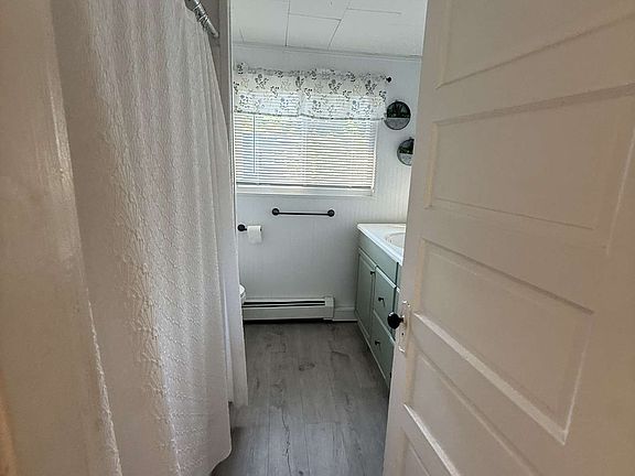 3rd image of 1 Fletcher St