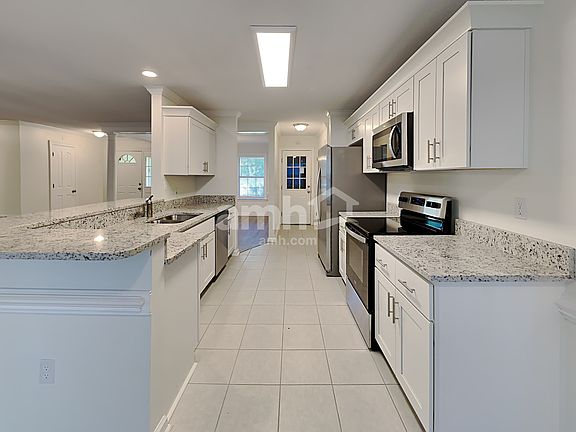 3rd image of 2714 Cedar Bluff Dr