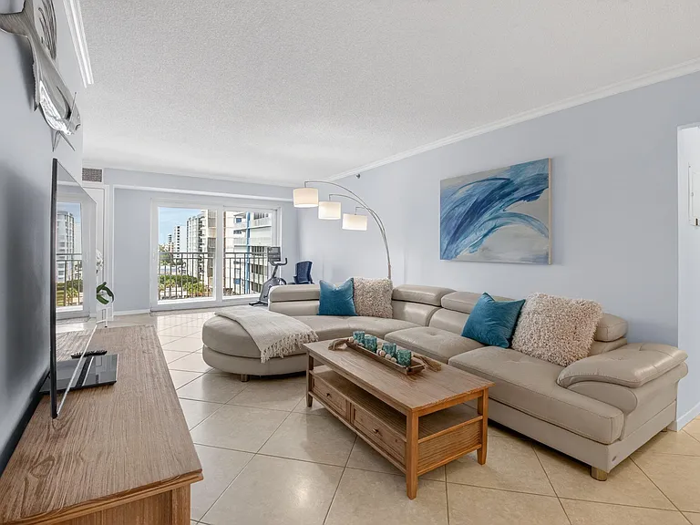 3215 S Ocean Blvd #702 — Photo 18