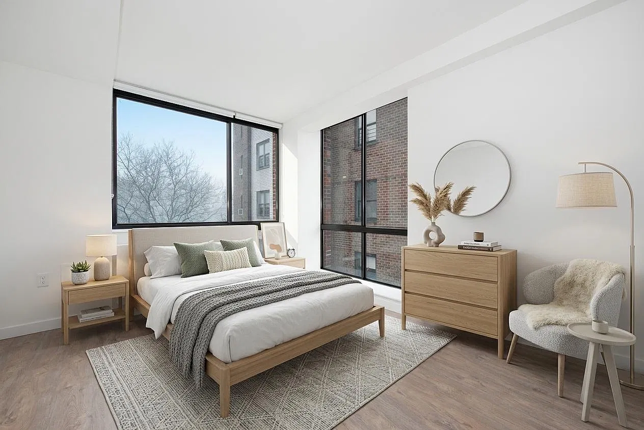 425 West 18th Street — Photo 2