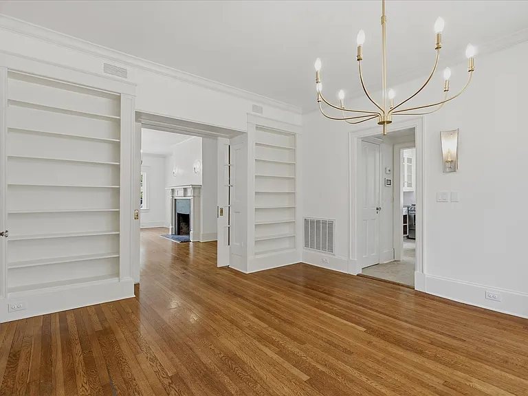 2318 Mimosa Pl — Photo 10