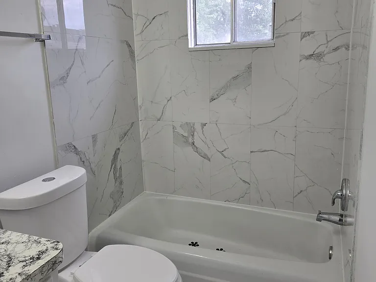 470 Zahn Dr #2 — Photo 20