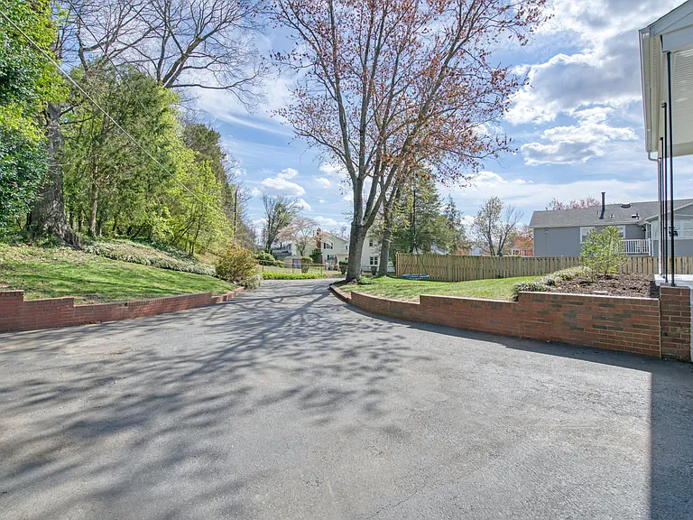 12805 Point Pleasant Dr — Photo 27