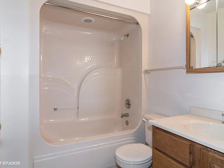106 E Fox Rd — Photo 13