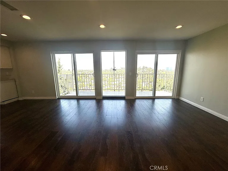 4214 Barrett Rd — Photo 7