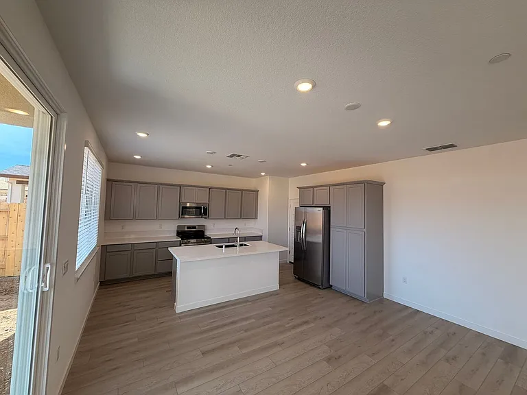 12629 Hereford Ave — Photo 11