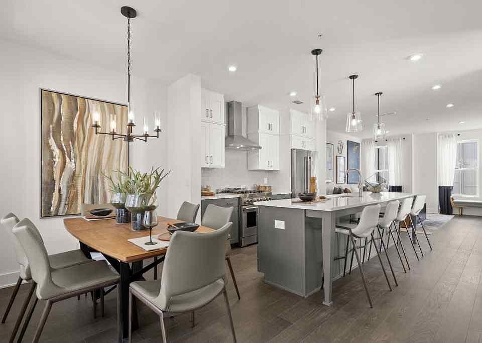 201 New St Decatur GA | Zillow