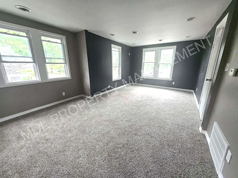 1500 Birney Street — Photo 2