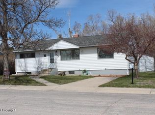 1621 Gray Blvd, Newcastle, WY 82701