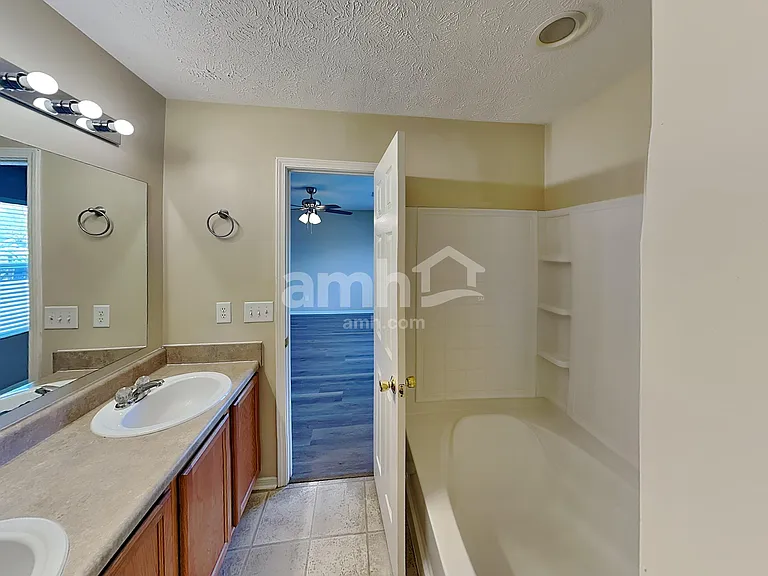 5000 Hancock Cir — Photo 12