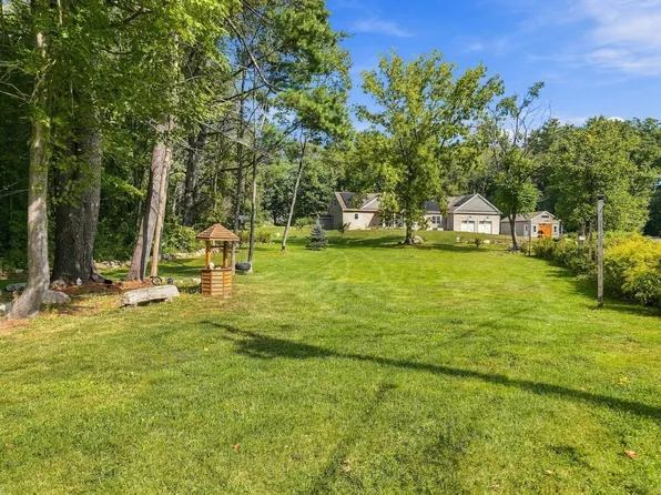 5 Chase Rd, Londonderry, NH 03053
