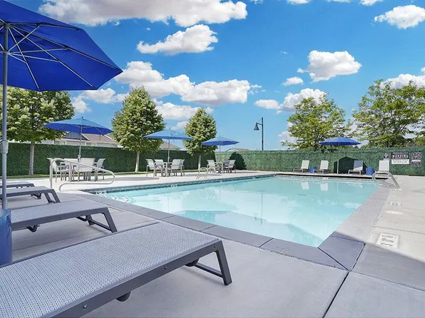 Mountain View Townhomes