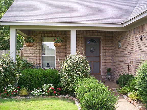3rd image of 210 Winding Creek Dr