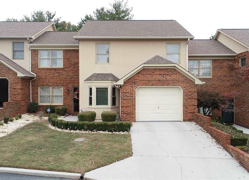 1st image of 2250 Cambridge Dr