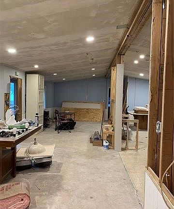 3rd image of 7385 SE 216th St