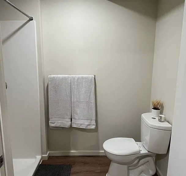 Plaza Apartments — Photo 136
