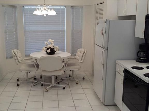 3rd image of 8921 Veranda Way APT 326