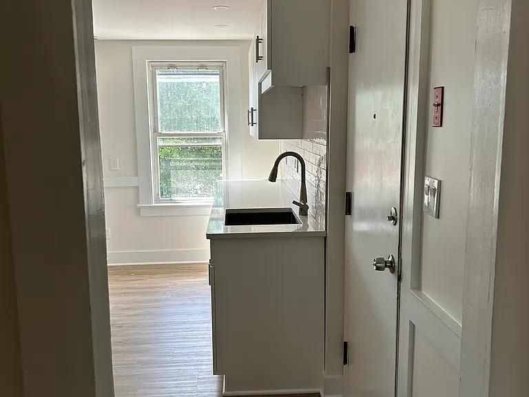 104 Meadow St #2S — Photo 6