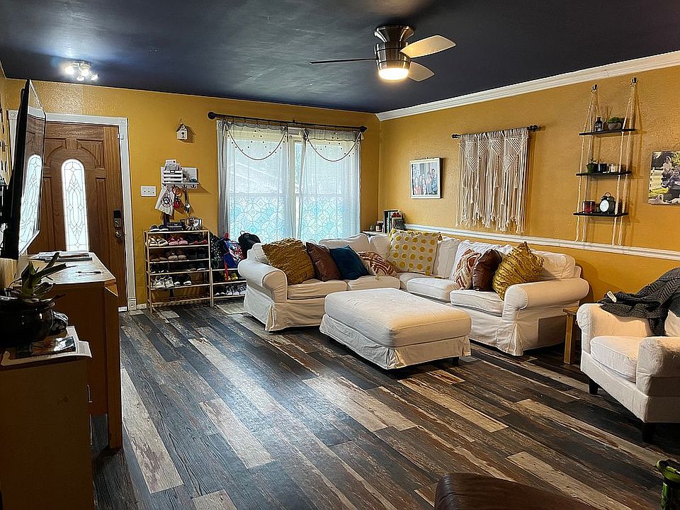 1st image of 741 Mockingbird Dr