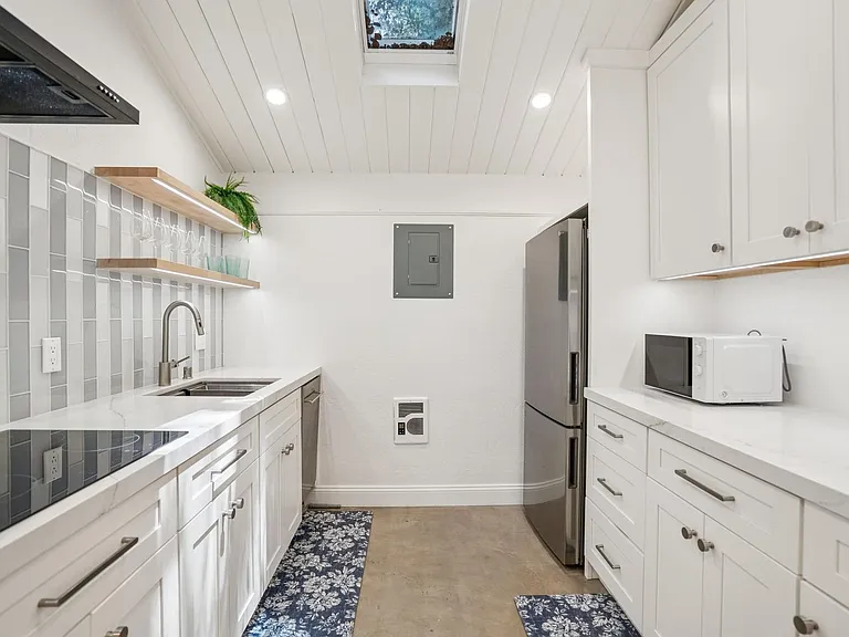 886 Berkeley Ave — Photo 18