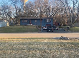 13430 Arthur St W, Minnetonka, MN 55305