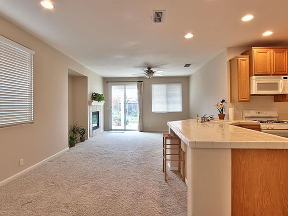 5th image of 10042 Van Brocklin Way