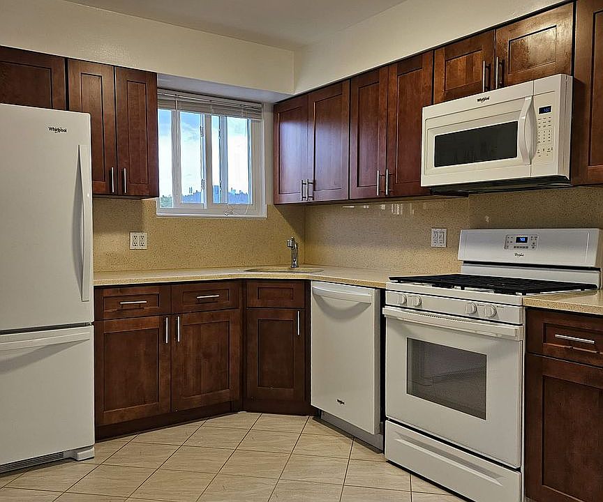 1st image of 3150 48th St #3