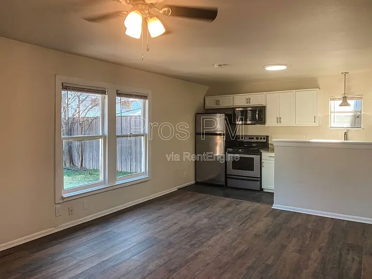 4926 Reiger Ave #B — Photo 9