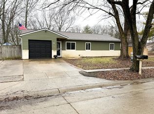 7824 Inverness Dr, Indianapolis, IN