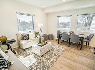 425 N Rivoli, Saint Paul, MN 55130