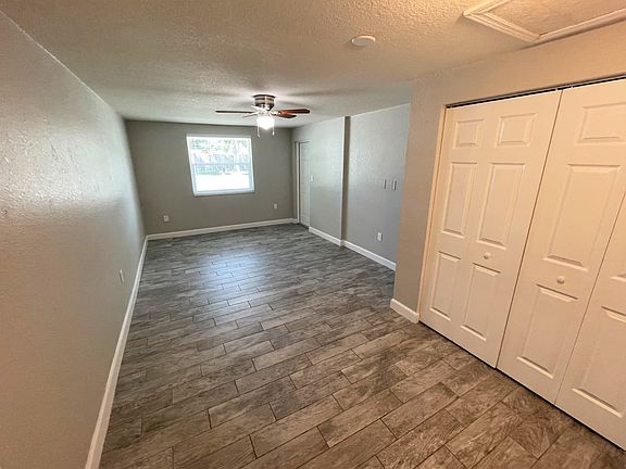 5th image of 5016 Silk Oak Dr