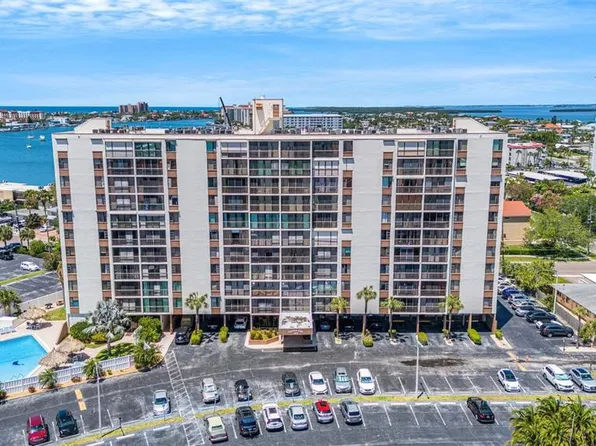 255 Dolphin Point, Clearwater, FL