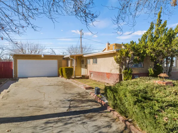 44131 3rd St E, Lancaster, CA 93535