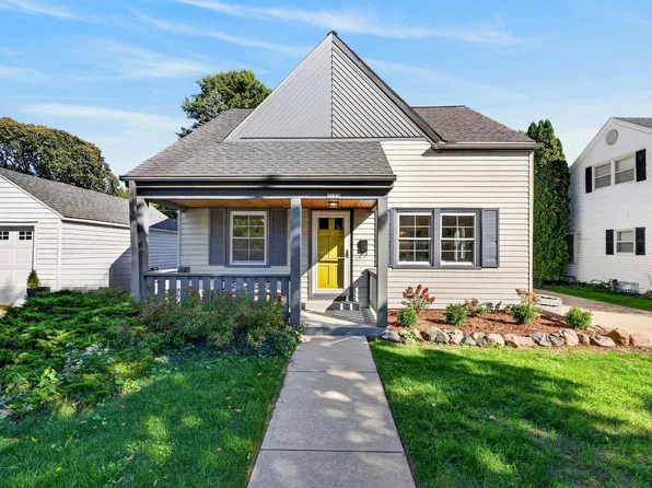 5128 N Diversey BOULEVARD, Whitefish Bay, WI 53217