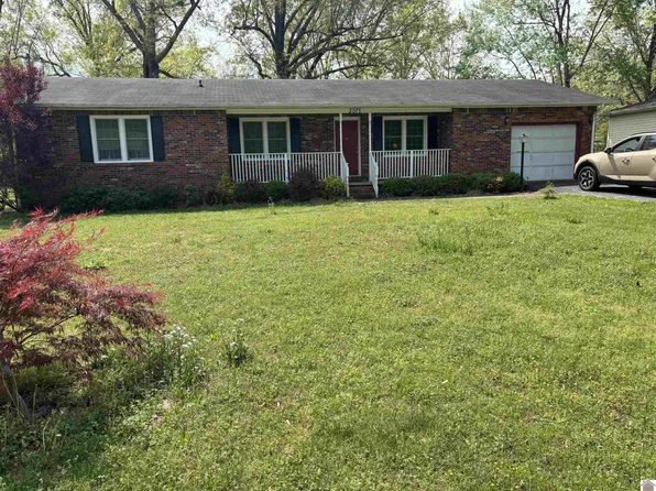 2075 Knob Hill Dr, Paducah, KY 42003