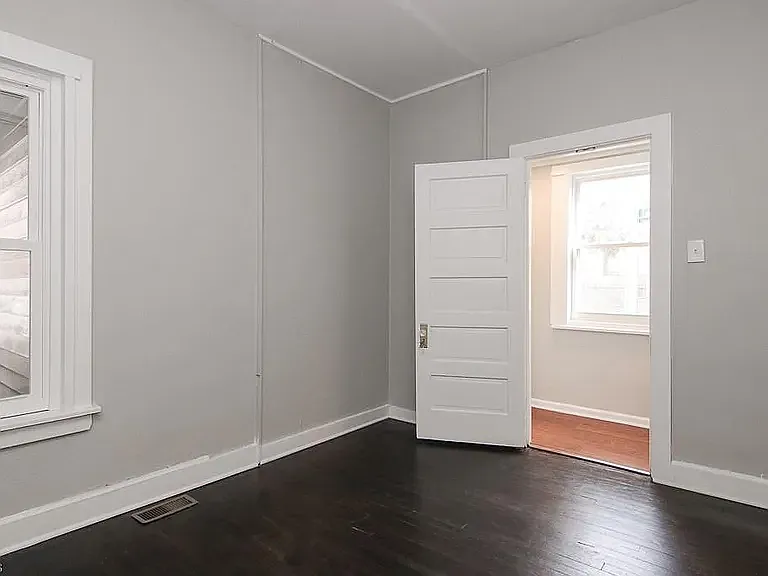 1431 Rosewood Ave — Photo 22