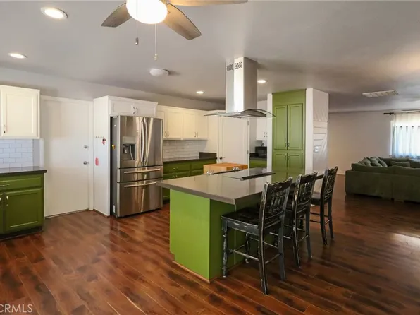 16248 Saint Timothy Rd, Apple Valley, CA 92307