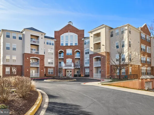 2606 Chapel Lake Dr APT 110, Gambrills, MD 21054