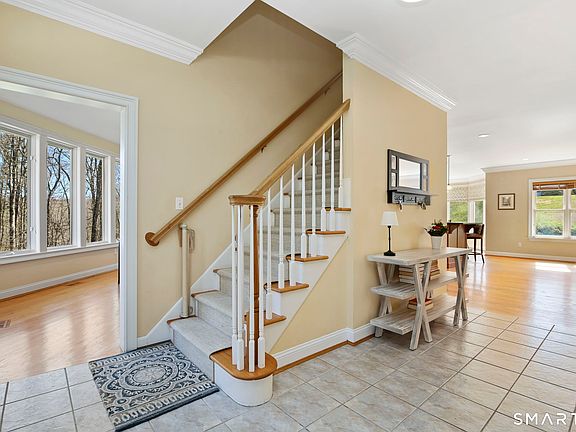 5th image of 42 Topstone Road