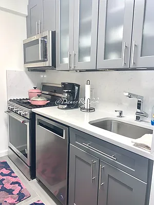 Rented by Corcoran | media 14