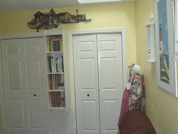 4th image of 185 Onset Avenue #M