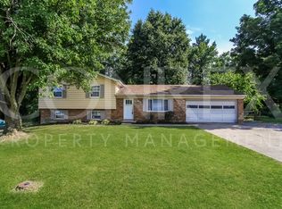 853 Meadow Ridge Dr, Cincinnati, OH 45245