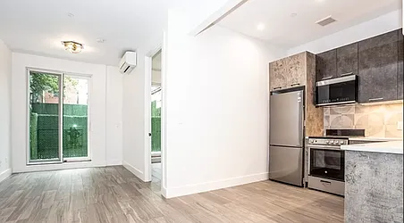 Rented by Loom Capital Group Inc.