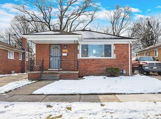 7130 Iowa St, Hamtramck, MI 48212